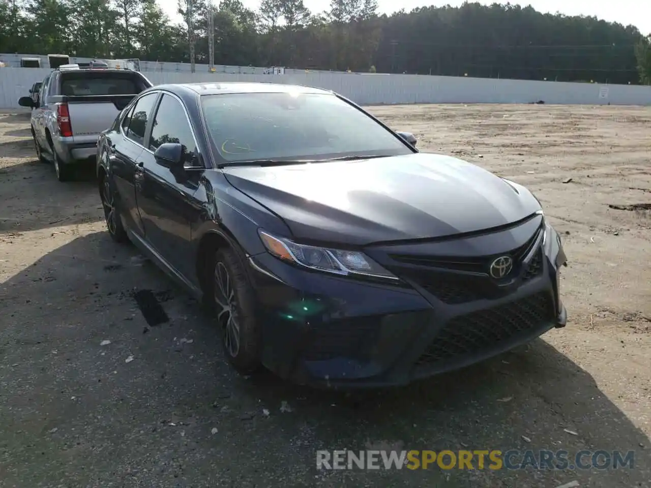 1 Photograph of a damaged car 4T1B11HKXKU730975 TOYOTA CAMRY 2019