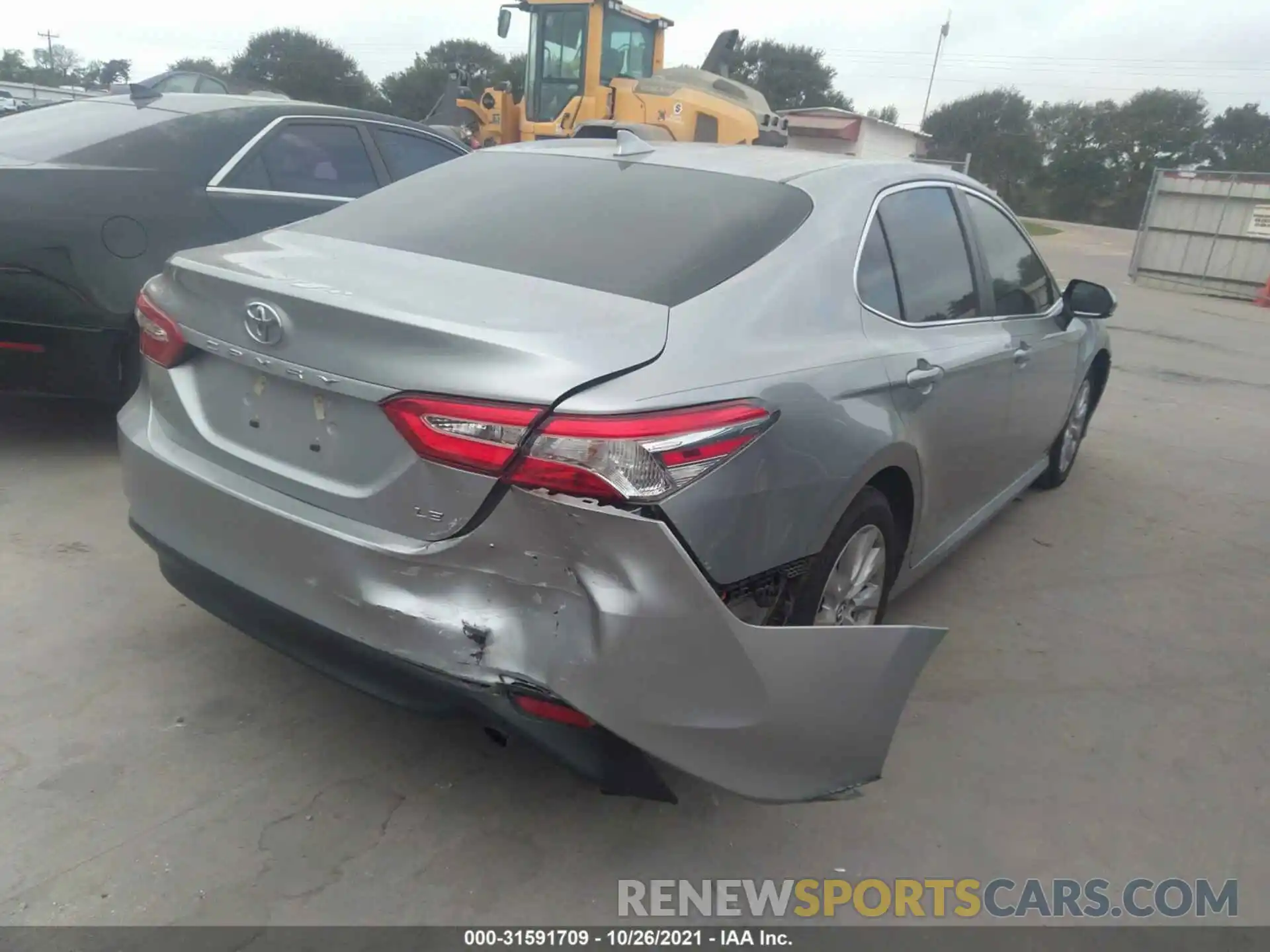 4 Photograph of a damaged car 4T1B11HKXKU732371 TOYOTA CAMRY 2019