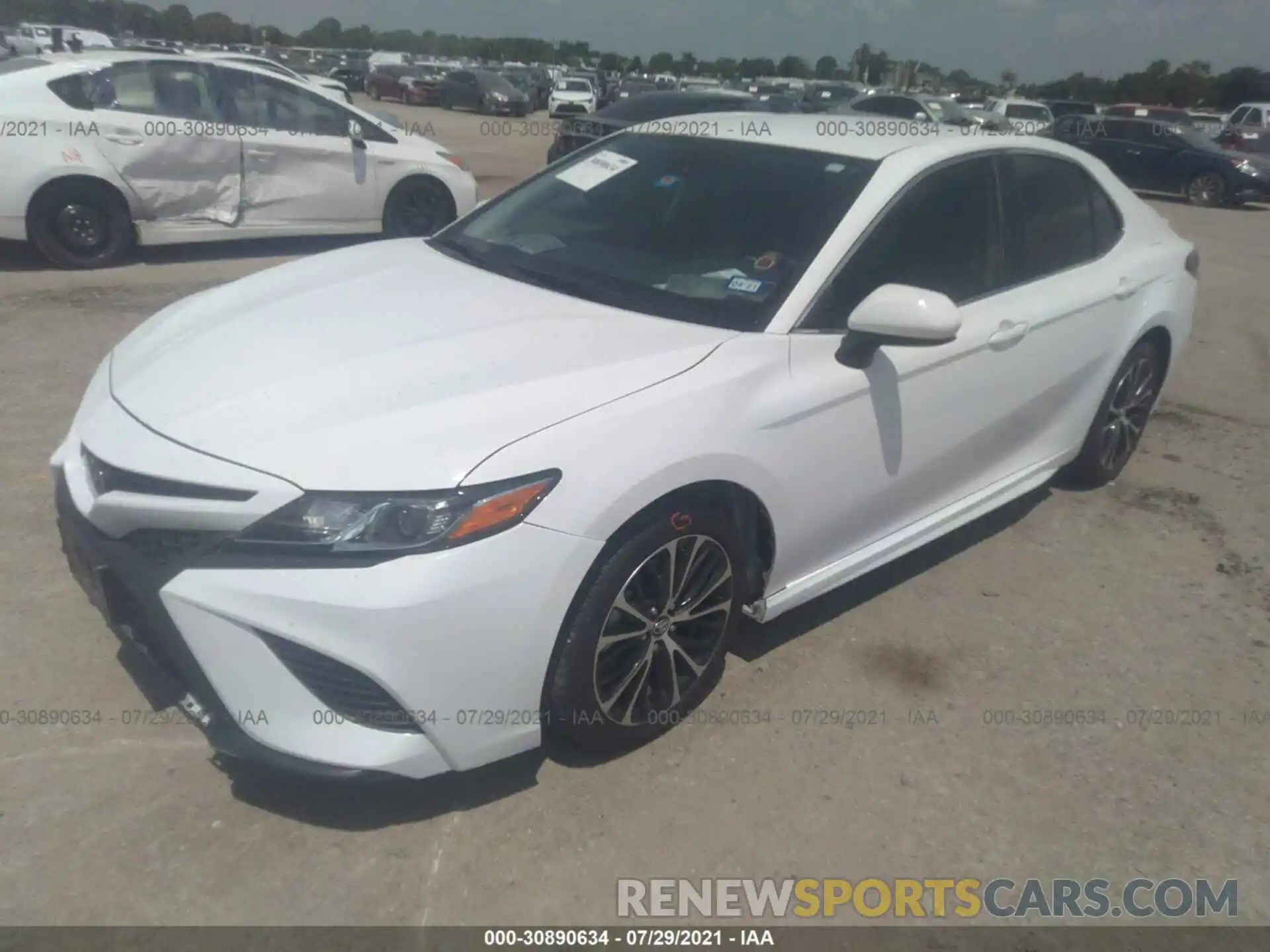 2 Photograph of a damaged car 4T1B11HKXKU732662 TOYOTA CAMRY 2019