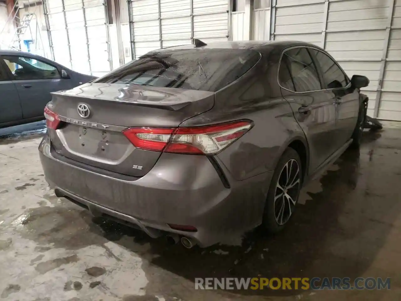 4 Photograph of a damaged car 4T1B11HKXKU734492 TOYOTA CAMRY 2019