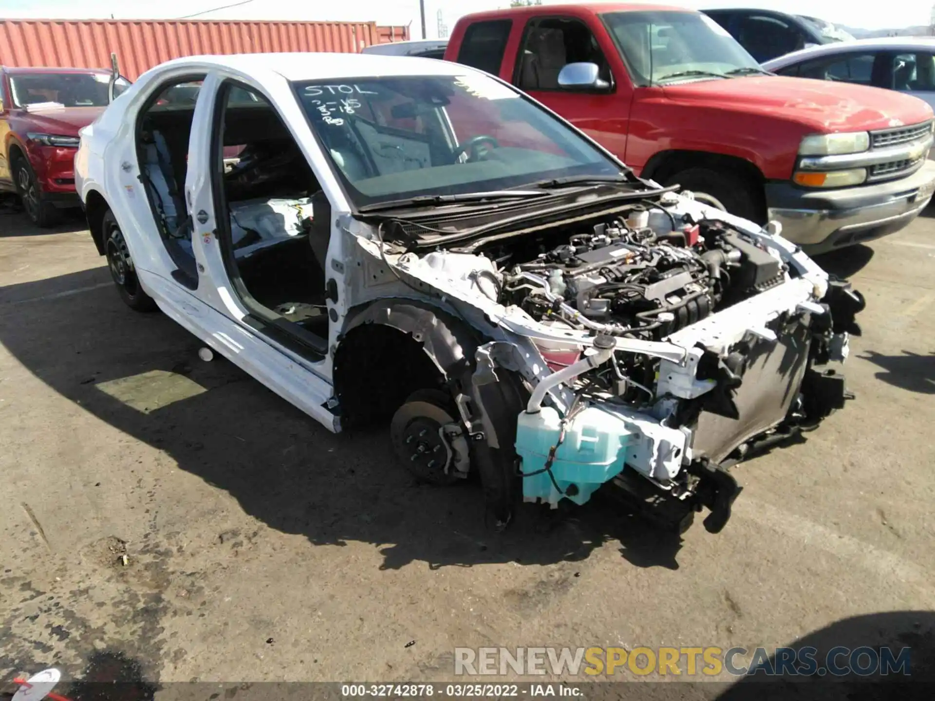 1 Photograph of a damaged car 4T1B11HKXKU735707 TOYOTA CAMRY 2019