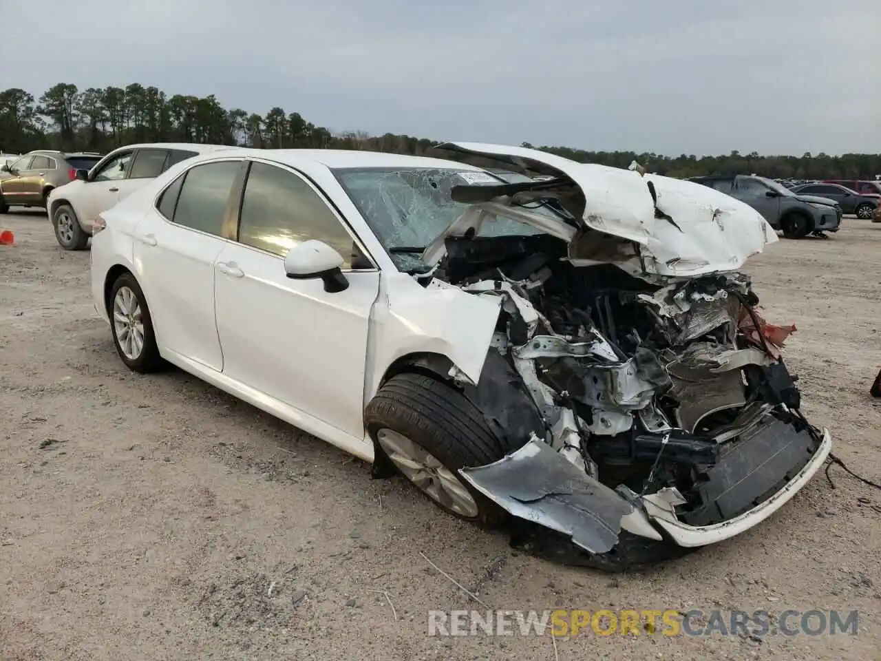 4 Photograph of a damaged car 4T1B11HKXKU735996 TOYOTA CAMRY 2019