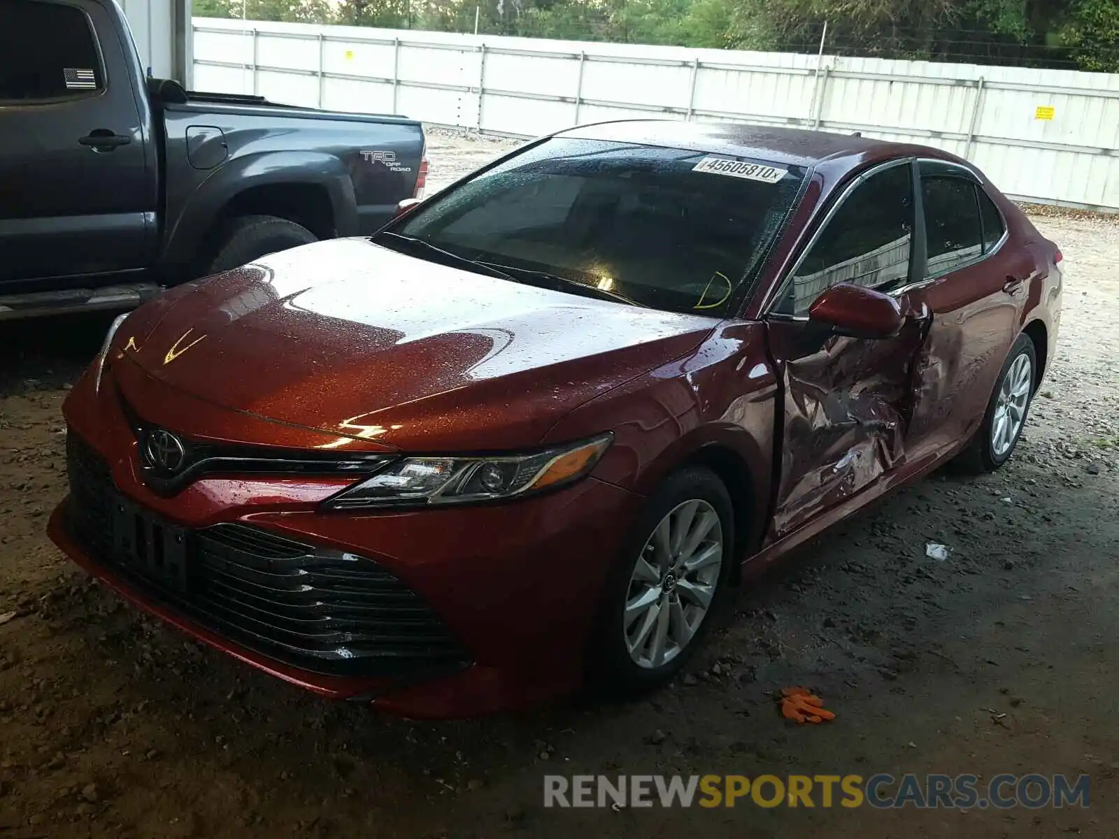 2 Photograph of a damaged car 4T1B11HKXKU736291 TOYOTA CAMRY 2019