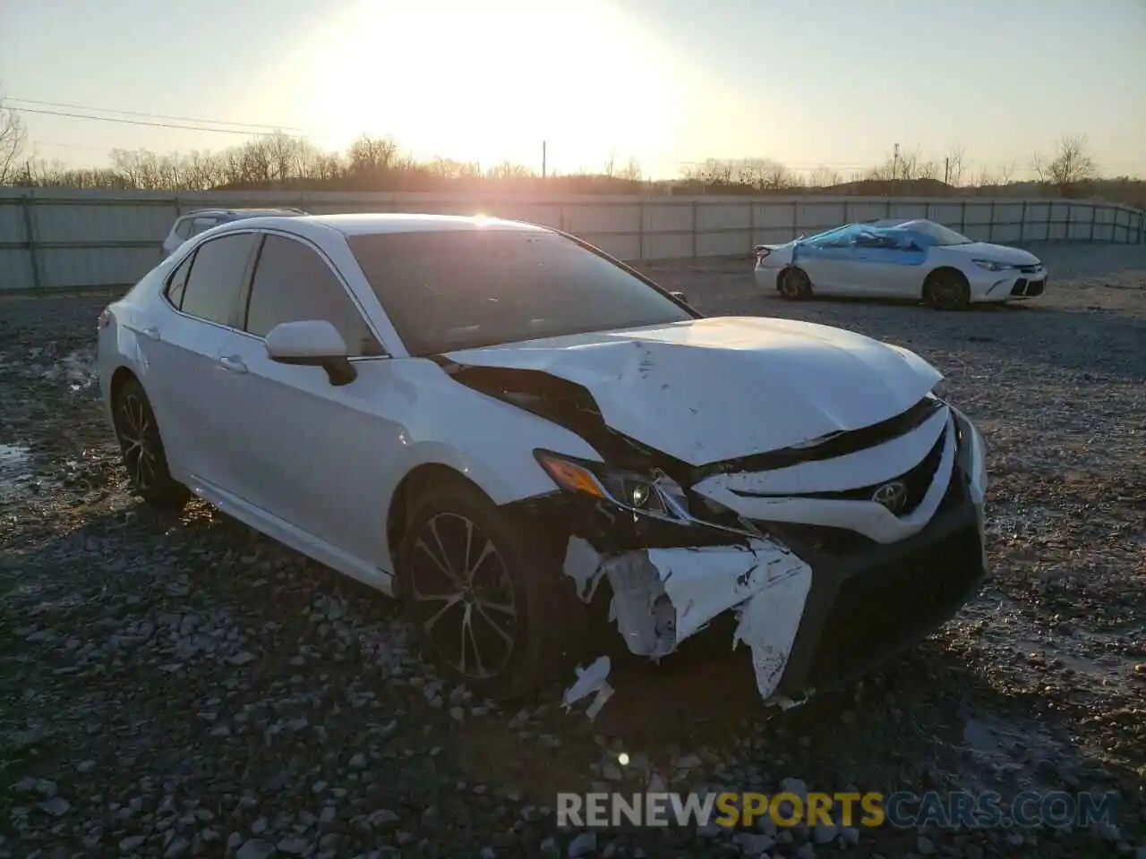 1 Photograph of a damaged car 4T1B11HKXKU736694 TOYOTA CAMRY 2019