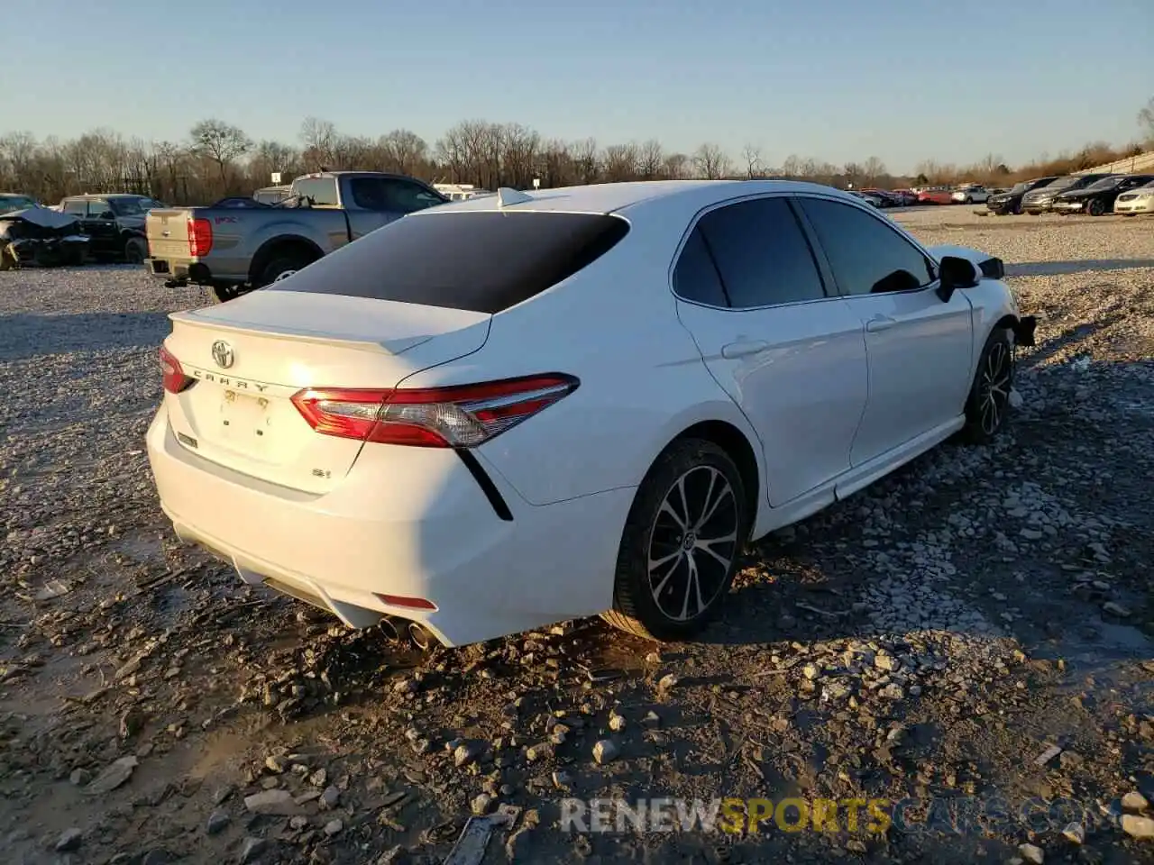 4 Фотография поврежденного автомобиля 4T1B11HKXKU736694 TOYOTA CAMRY 2019