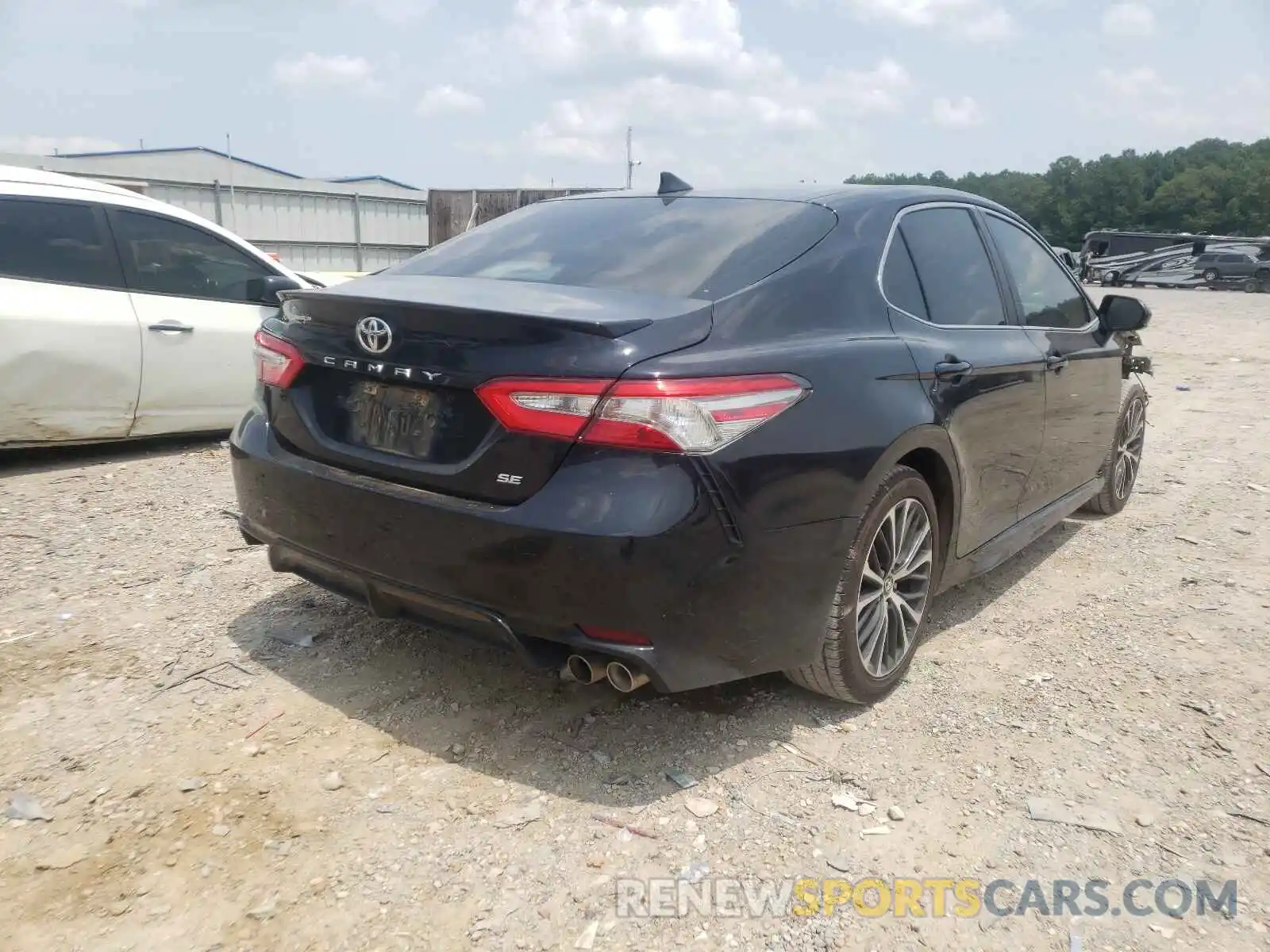 4 Photograph of a damaged car 4T1B11HKXKU737277 TOYOTA CAMRY 2019