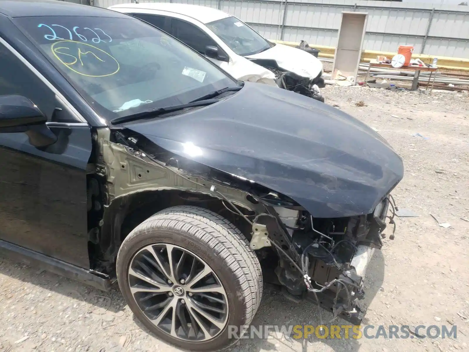 9 Photograph of a damaged car 4T1B11HKXKU737277 TOYOTA CAMRY 2019