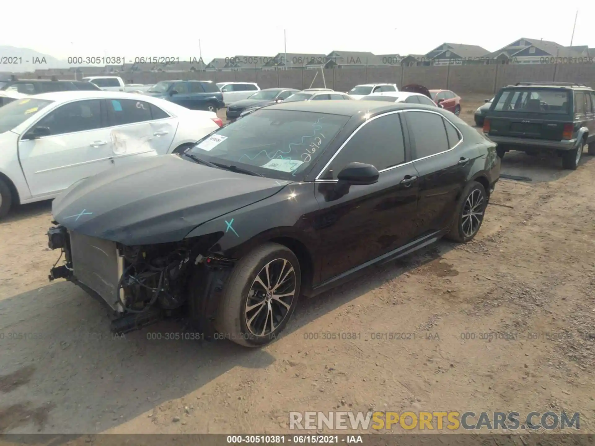 2 Photograph of a damaged car 4T1B11HKXKU737635 TOYOTA CAMRY 2019