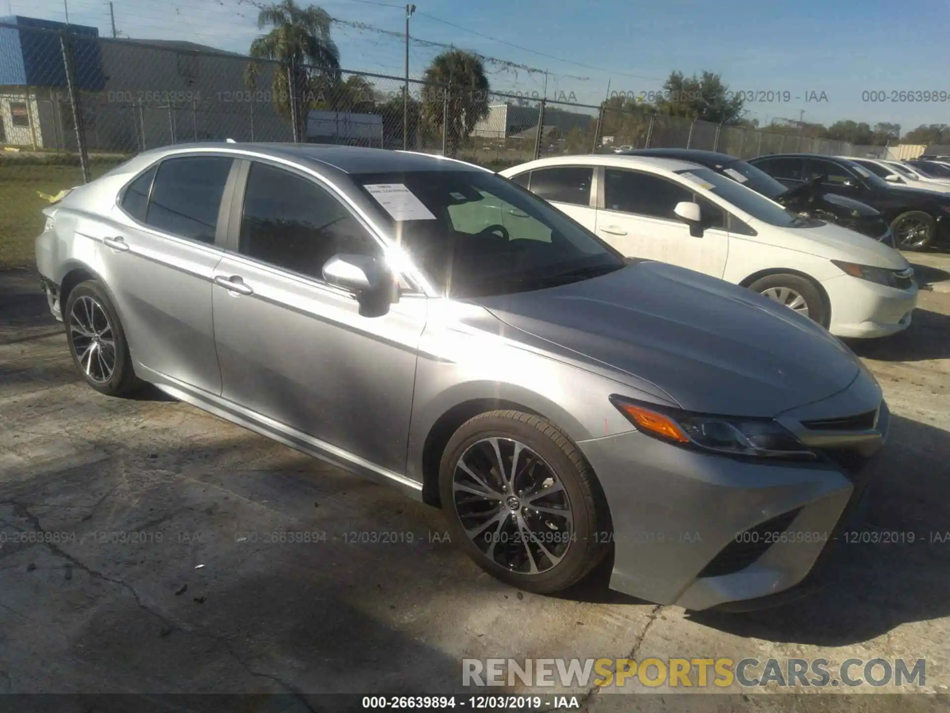 1 Photograph of a damaged car 4T1B11HKXKU738428 TOYOTA CAMRY 2019