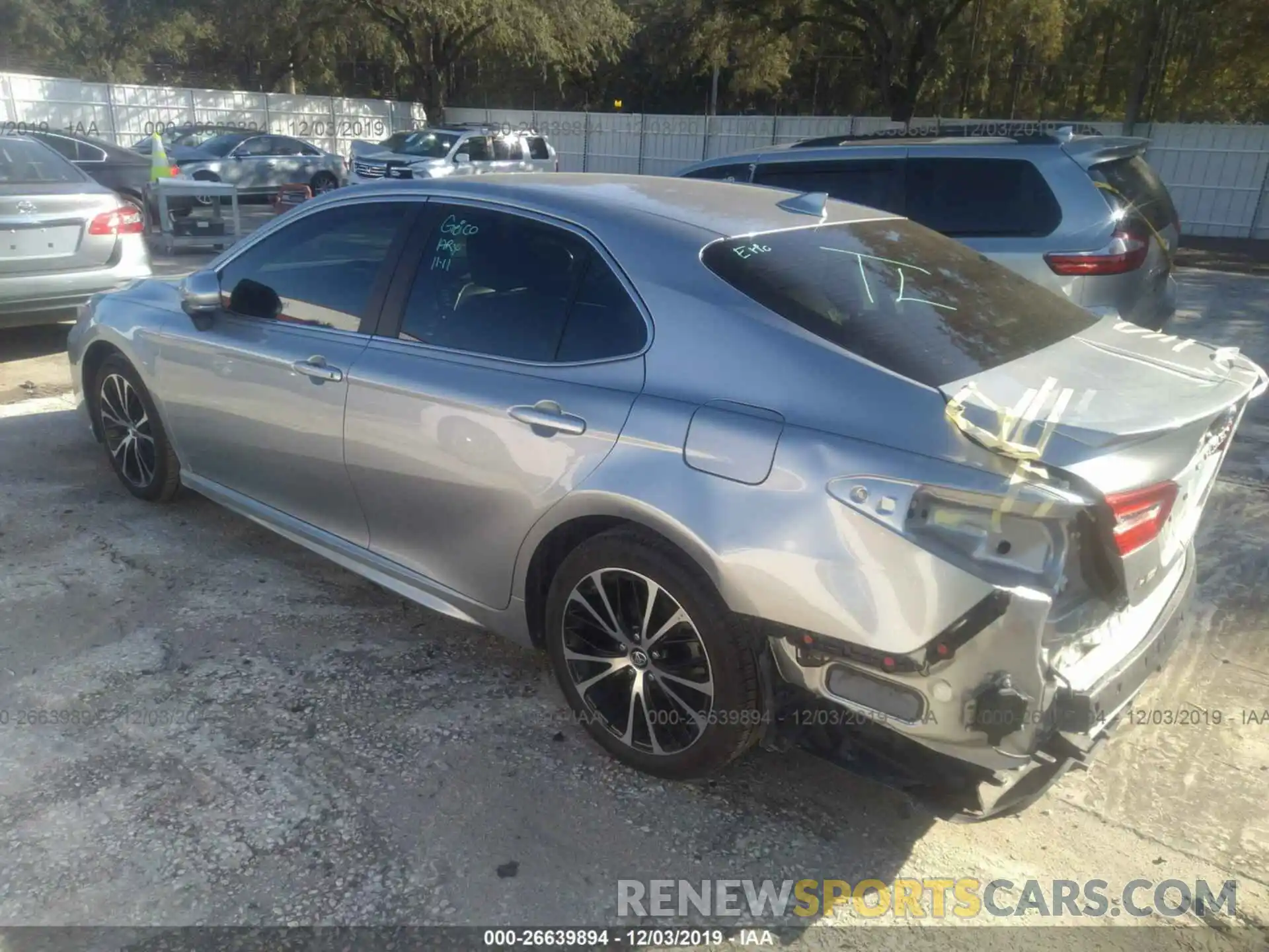 3 Photograph of a damaged car 4T1B11HKXKU738428 TOYOTA CAMRY 2019