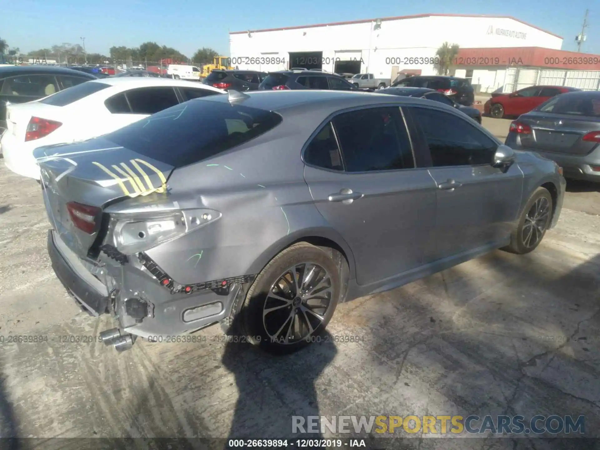 4 Photograph of a damaged car 4T1B11HKXKU738428 TOYOTA CAMRY 2019