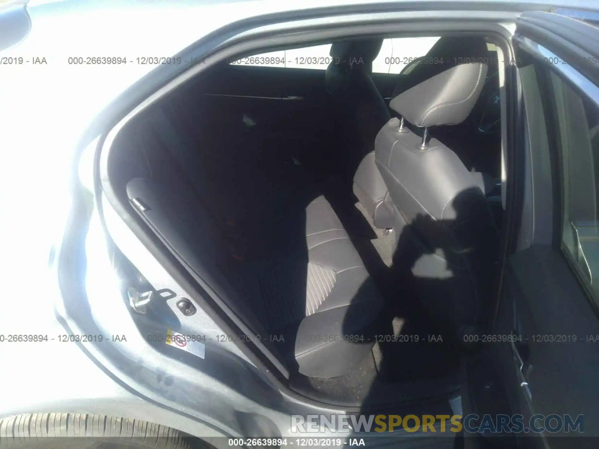 8 Photograph of a damaged car 4T1B11HKXKU738428 TOYOTA CAMRY 2019