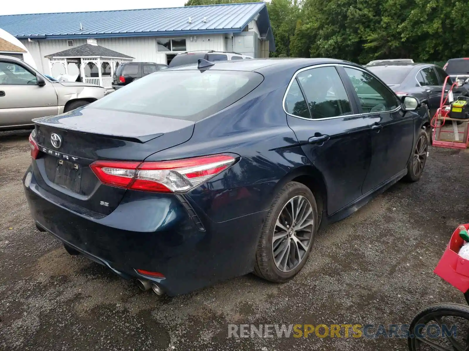 4 Photograph of a damaged car 4T1B11HKXKU738753 TOYOTA CAMRY 2019