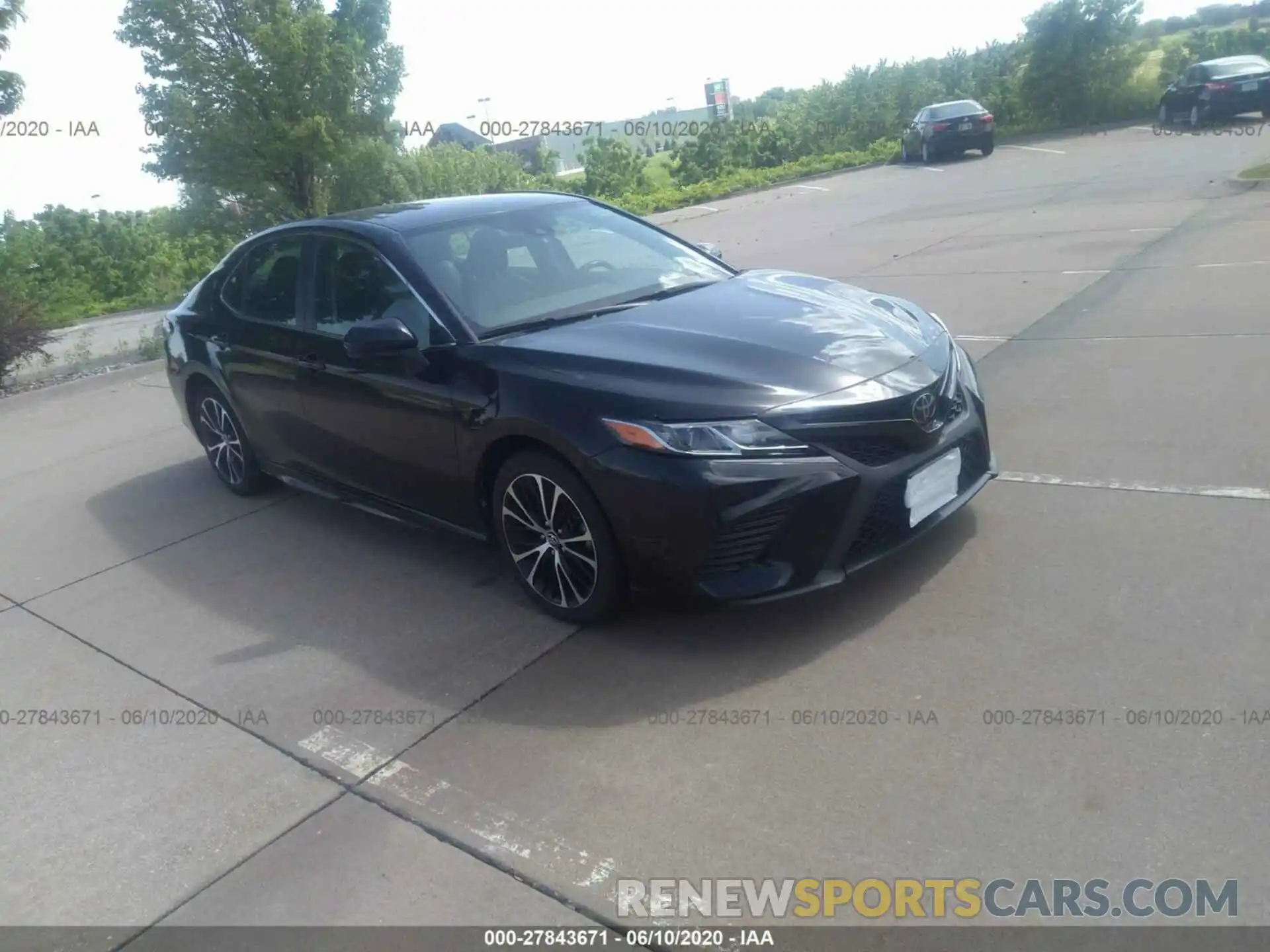 1 Photograph of a damaged car 4T1B11HKXKU739157 TOYOTA CAMRY 2019