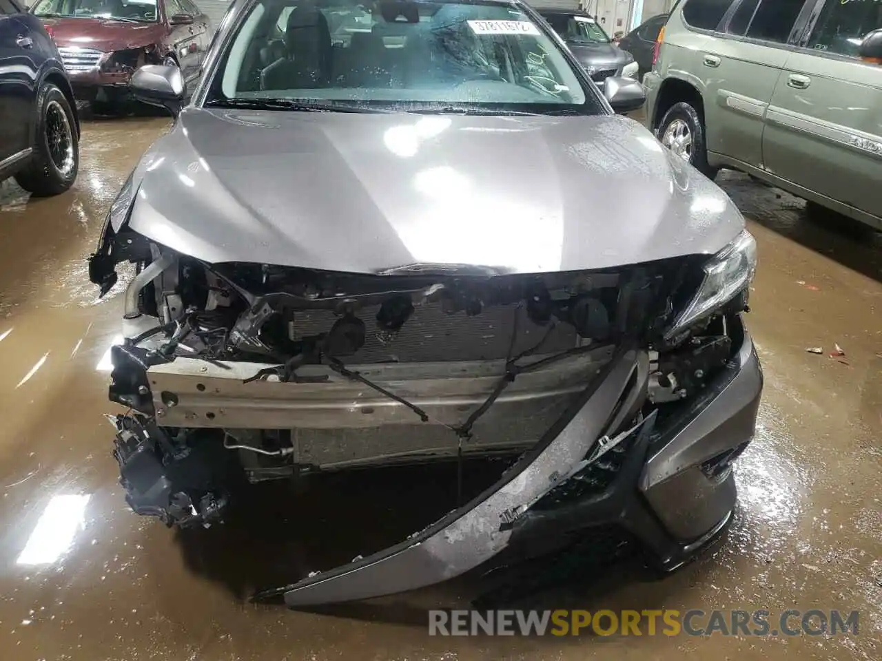 9 Photograph of a damaged car 4T1B11HKXKU739627 TOYOTA CAMRY 2019