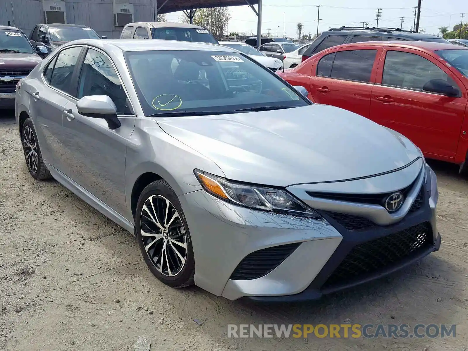 1 Photograph of a damaged car 4T1B11HKXKU740342 TOYOTA CAMRY 2019