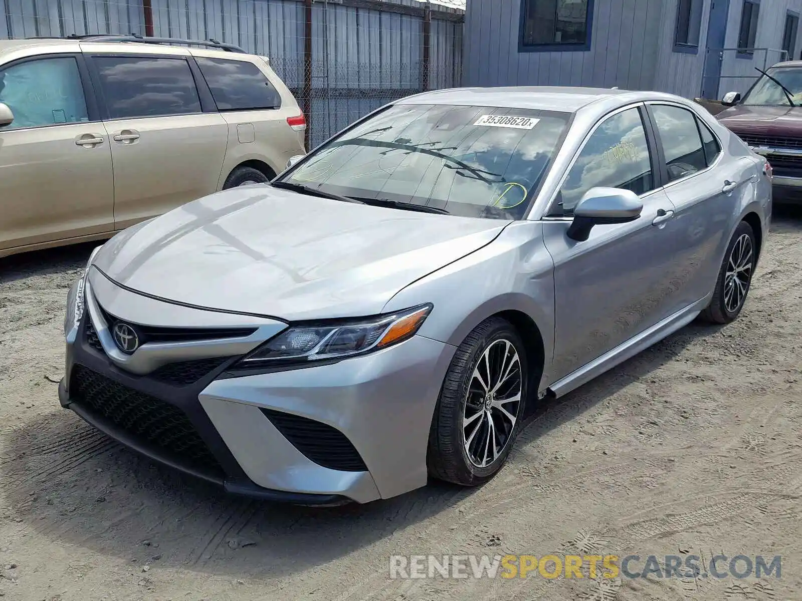 2 Photograph of a damaged car 4T1B11HKXKU740342 TOYOTA CAMRY 2019