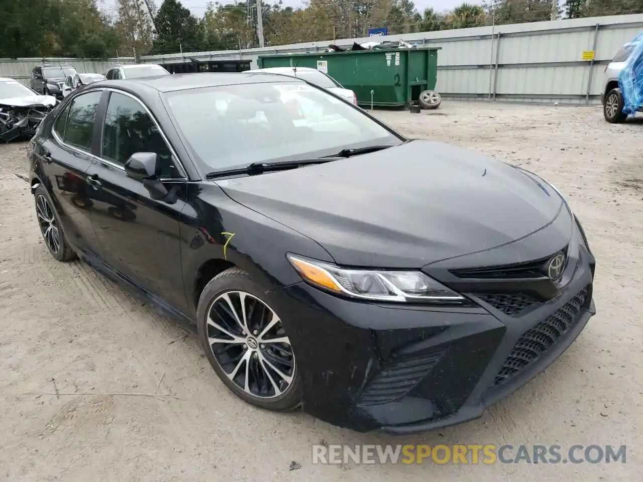 1 Photograph of a damaged car 4T1B11HKXKU740583 TOYOTA CAMRY 2019