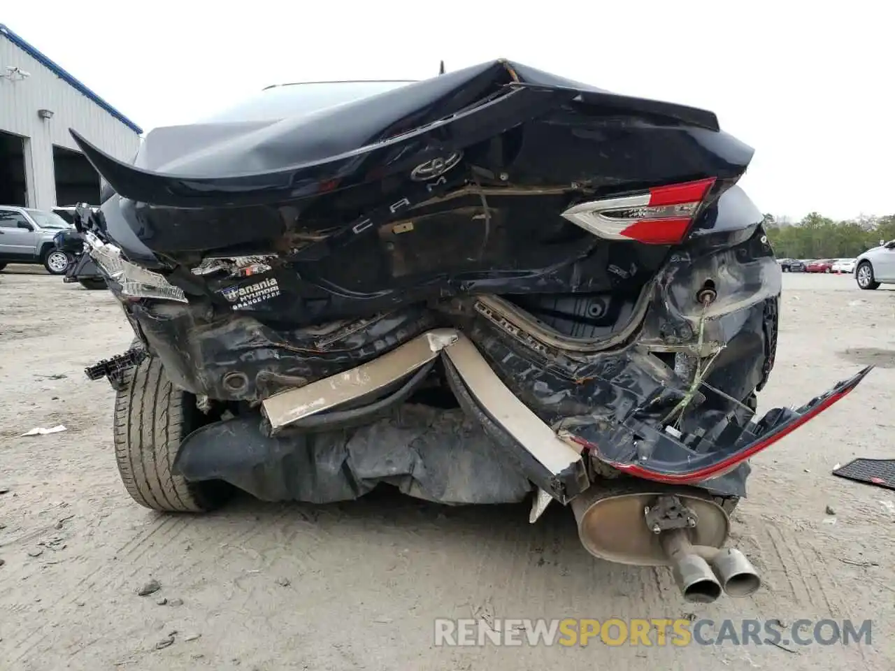 9 Photograph of a damaged car 4T1B11HKXKU740583 TOYOTA CAMRY 2019