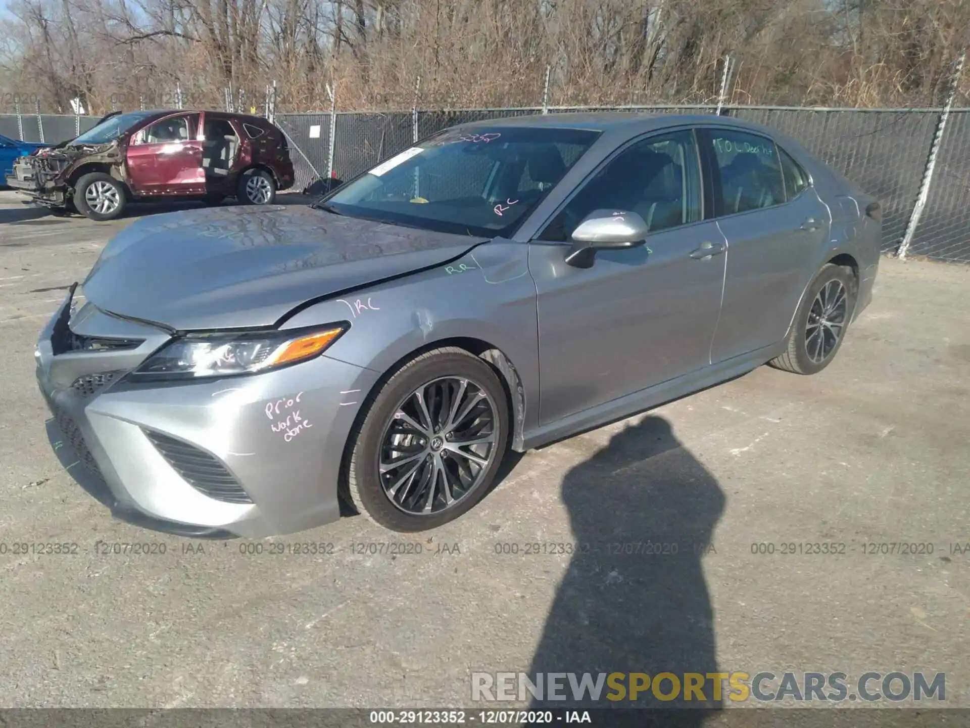 2 Photograph of a damaged car 4T1B11HKXKU741166 TOYOTA CAMRY 2019