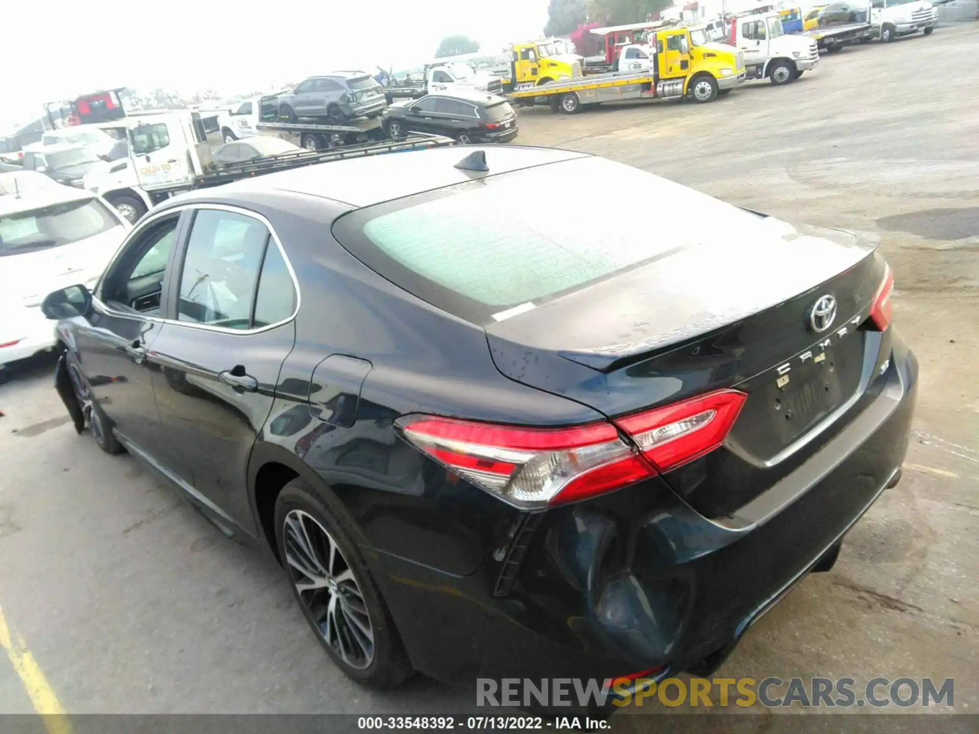 3 Photograph of a damaged car 4T1B11HKXKU742379 TOYOTA CAMRY 2019