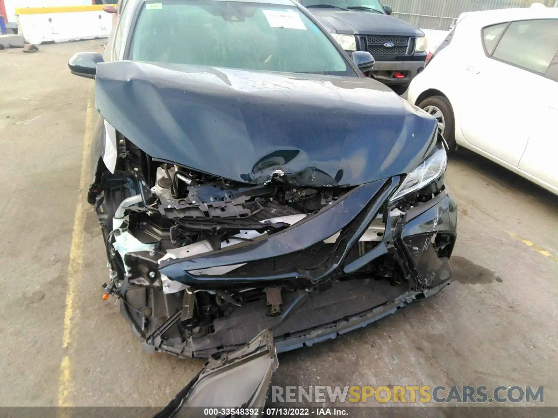 6 Photograph of a damaged car 4T1B11HKXKU742379 TOYOTA CAMRY 2019