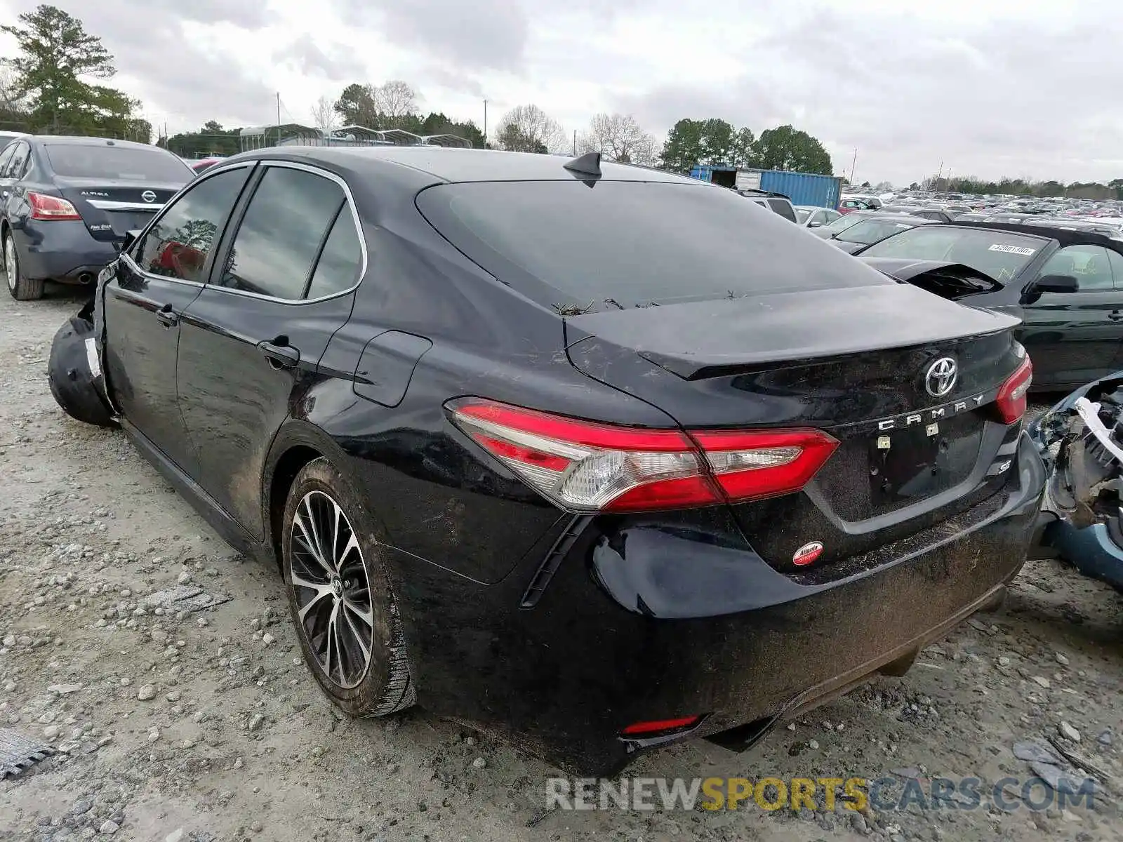 3 Photograph of a damaged car 4T1B11HKXKU742785 TOYOTA CAMRY 2019