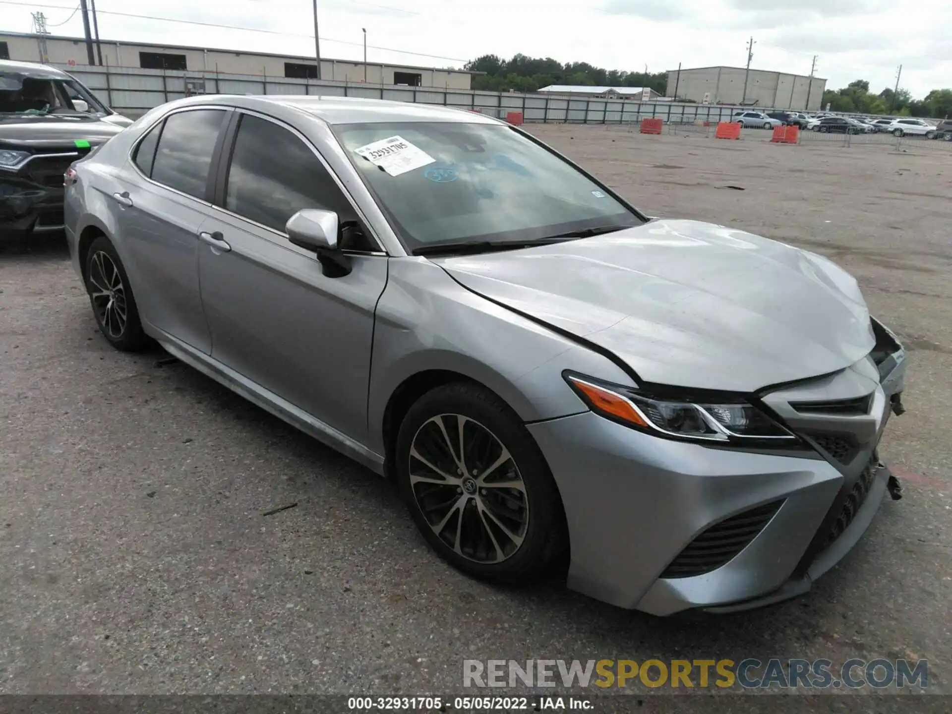 1 Photograph of a damaged car 4T1B11HKXKU743435 TOYOTA CAMRY 2019