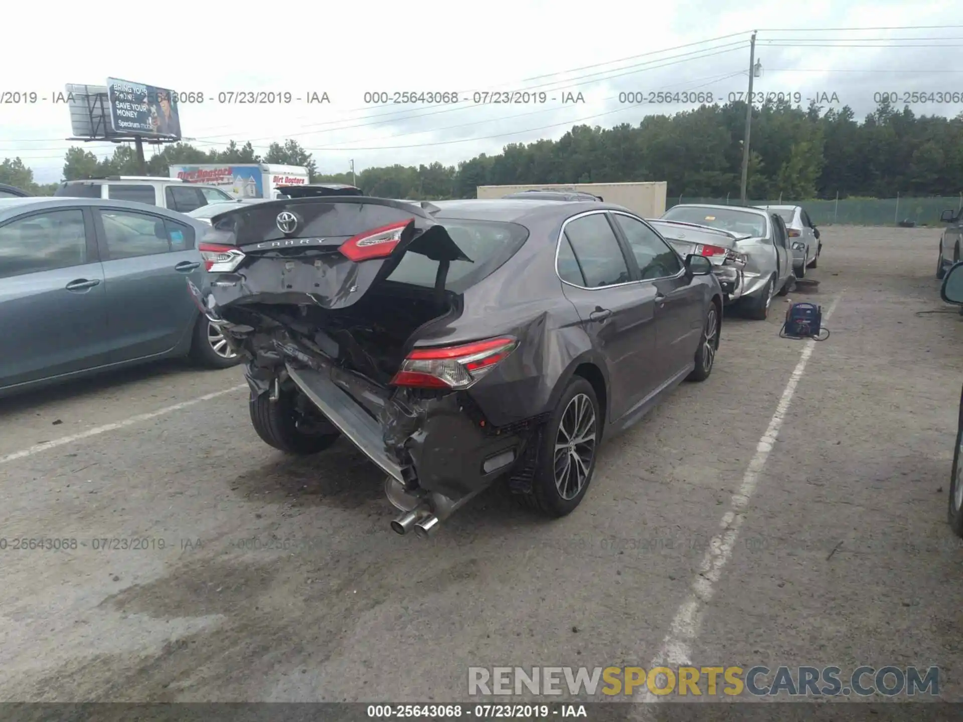 4 Photograph of a damaged car 4T1B11HKXKU743676 TOYOTA CAMRY 2019