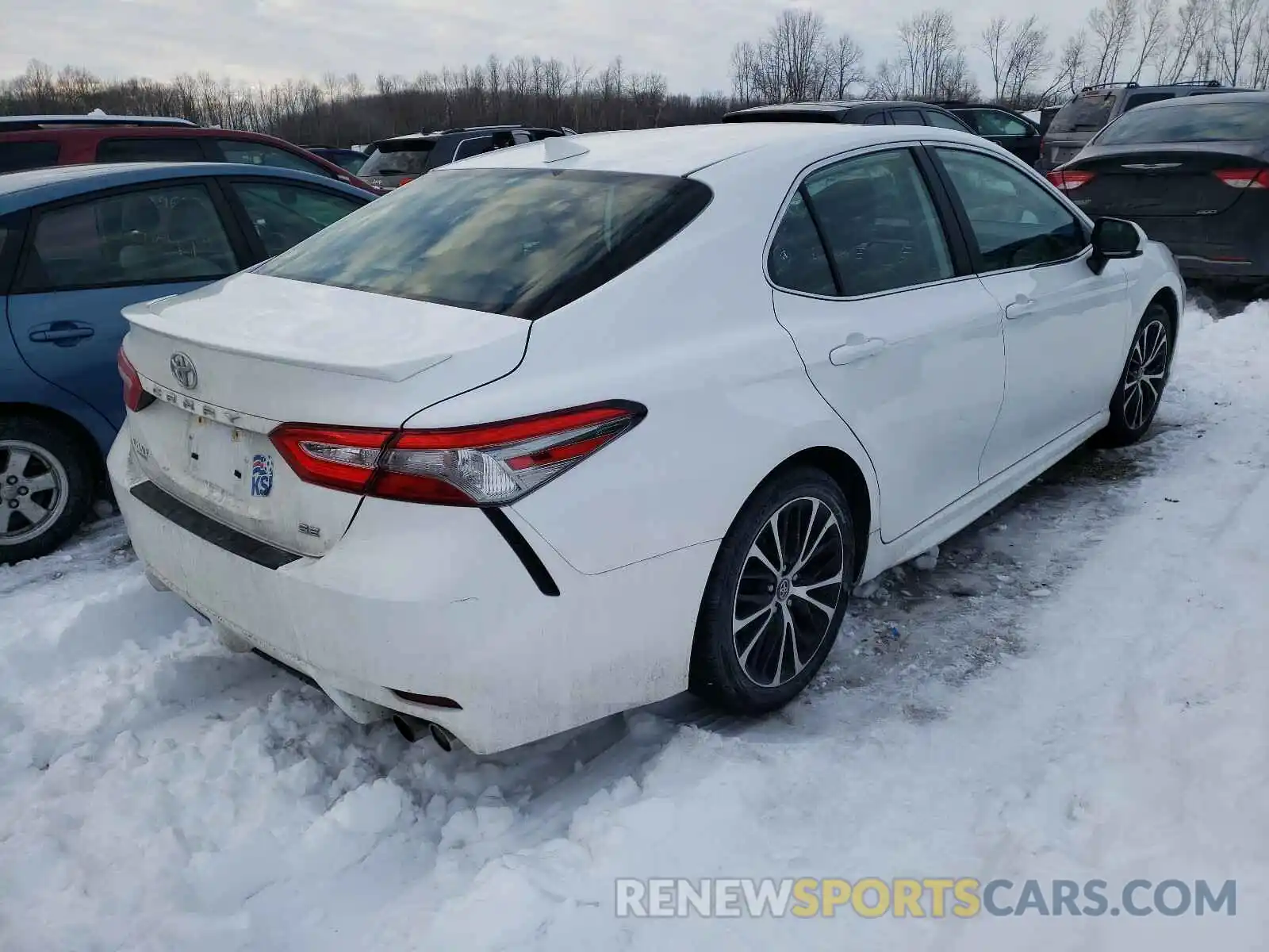 4 Photograph of a damaged car 4T1B11HKXKU744746 TOYOTA CAMRY 2019