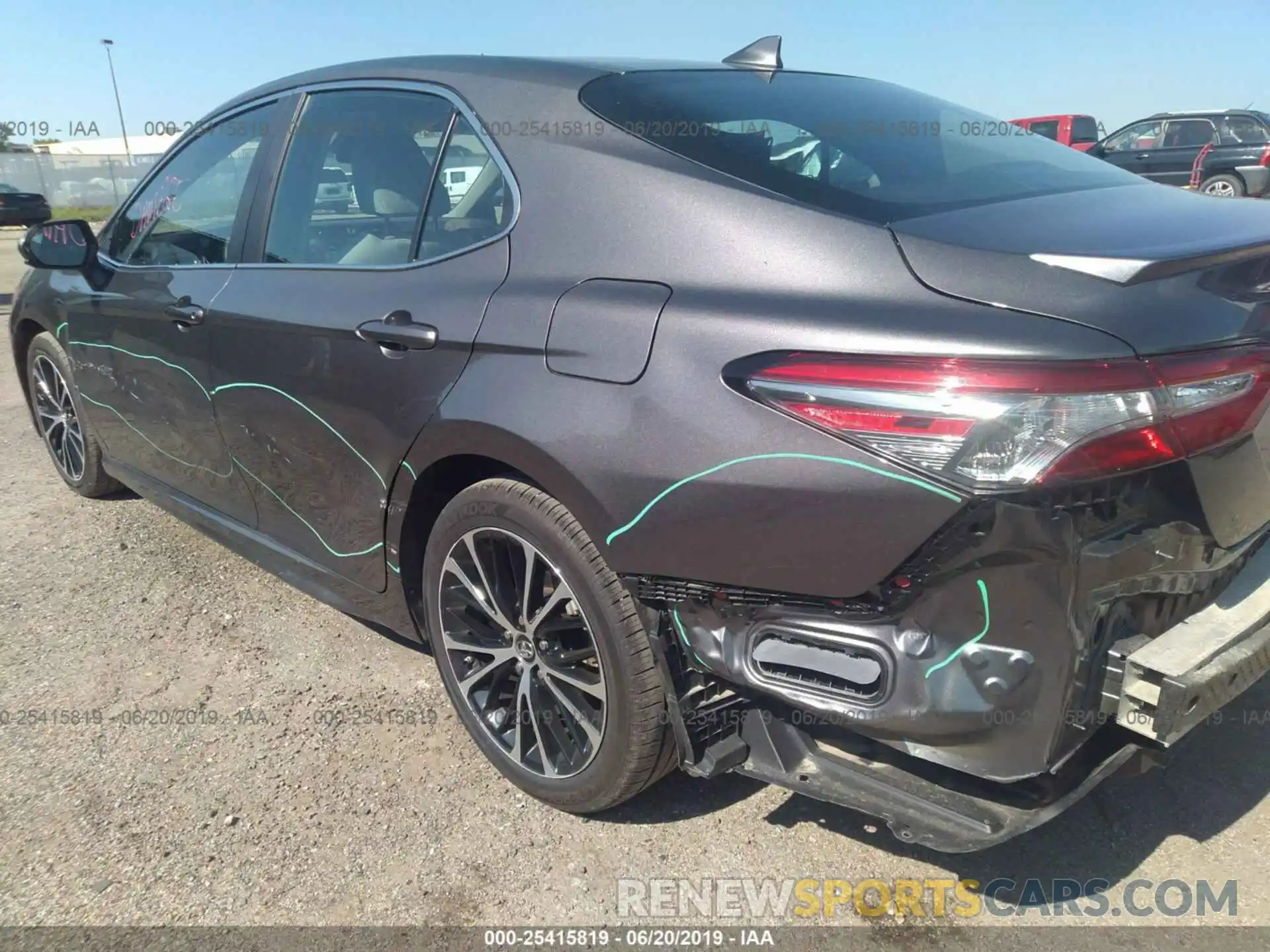 6 Photograph of a damaged car 4T1B11HKXKU745248 TOYOTA CAMRY 2019