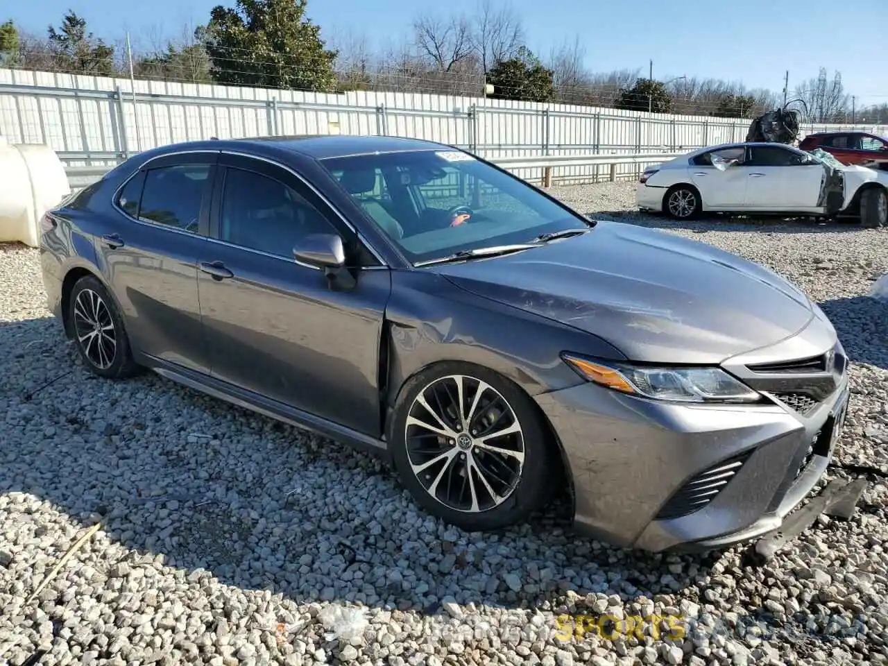 4 Photograph of a damaged car 4T1B11HKXKU746478 TOYOTA CAMRY 2019