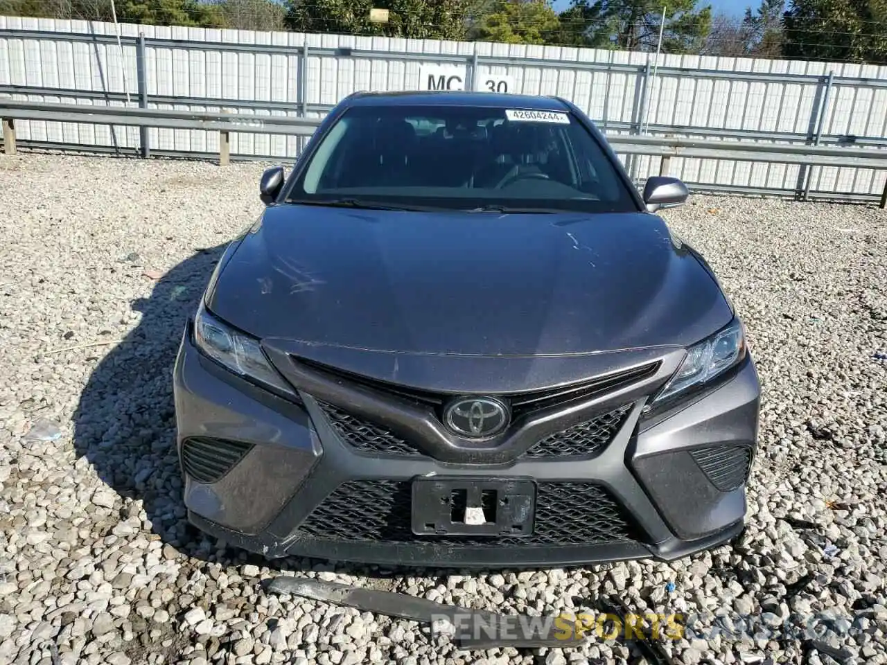 5 Photograph of a damaged car 4T1B11HKXKU746478 TOYOTA CAMRY 2019