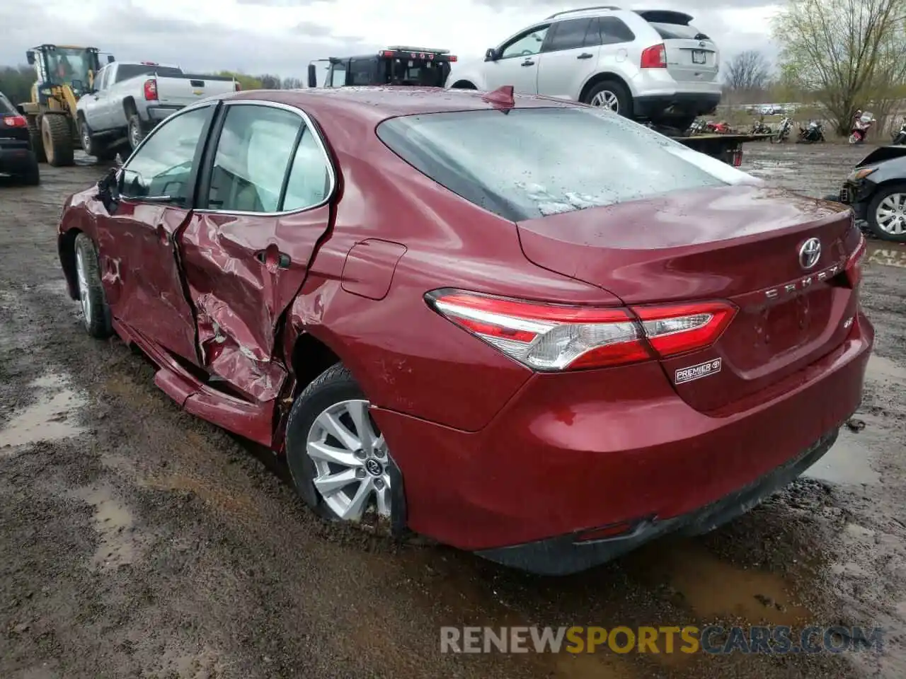 3 Photograph of a damaged car 4T1B11HKXKU746688 TOYOTA CAMRY 2019