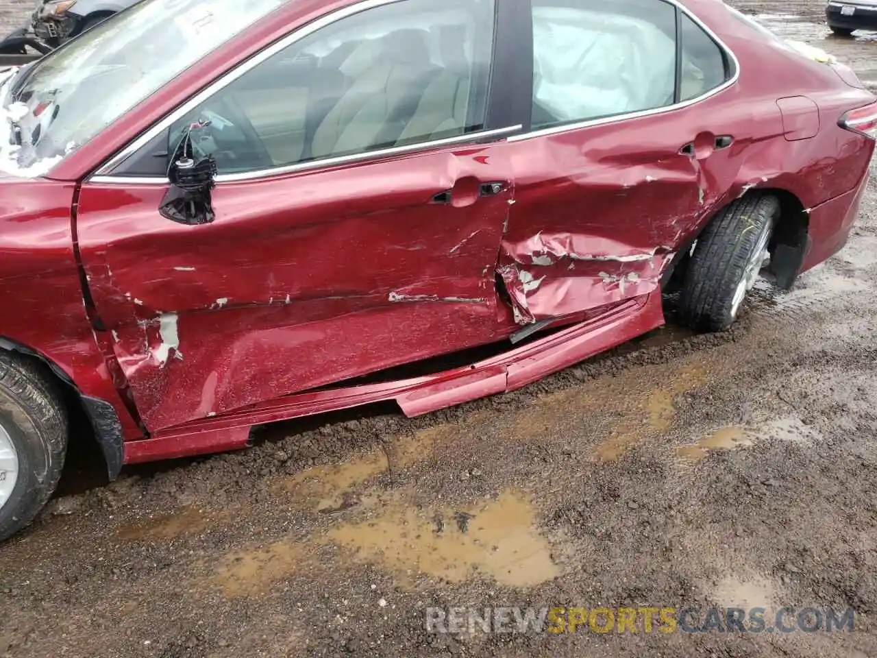 9 Photograph of a damaged car 4T1B11HKXKU746688 TOYOTA CAMRY 2019