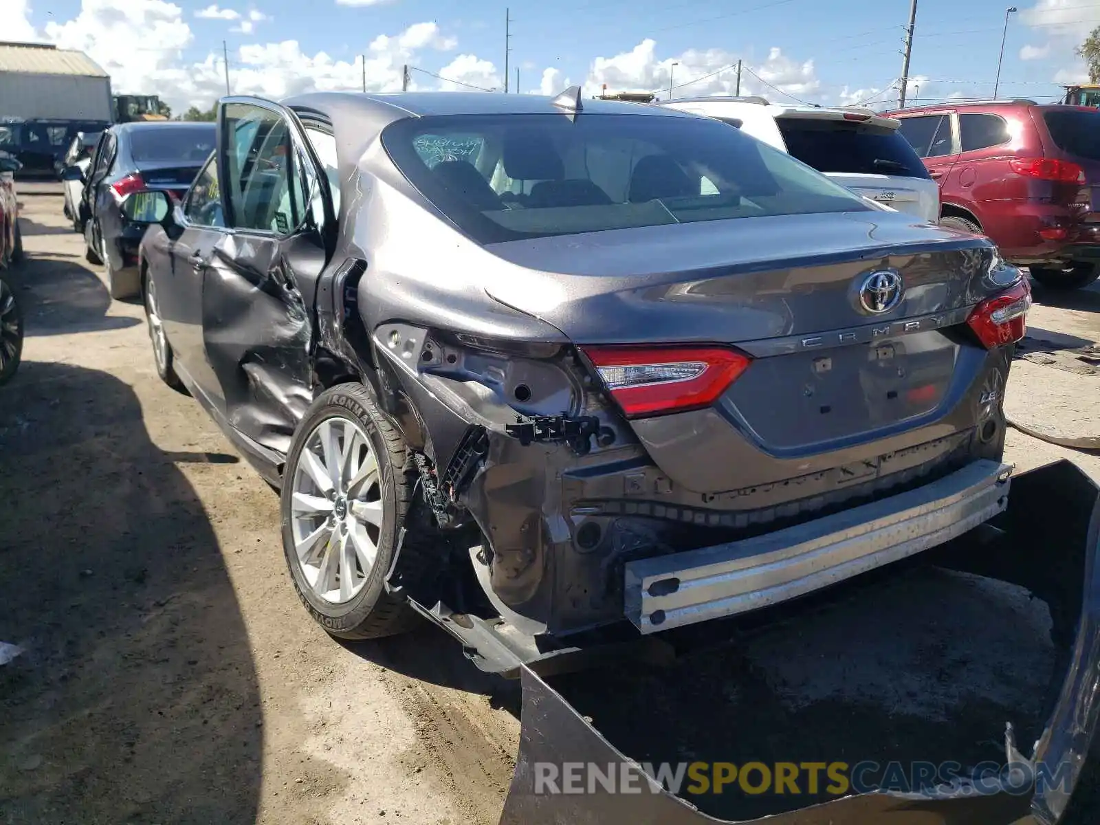 3 Photograph of a damaged car 4T1B11HKXKU747503 TOYOTA CAMRY 2019