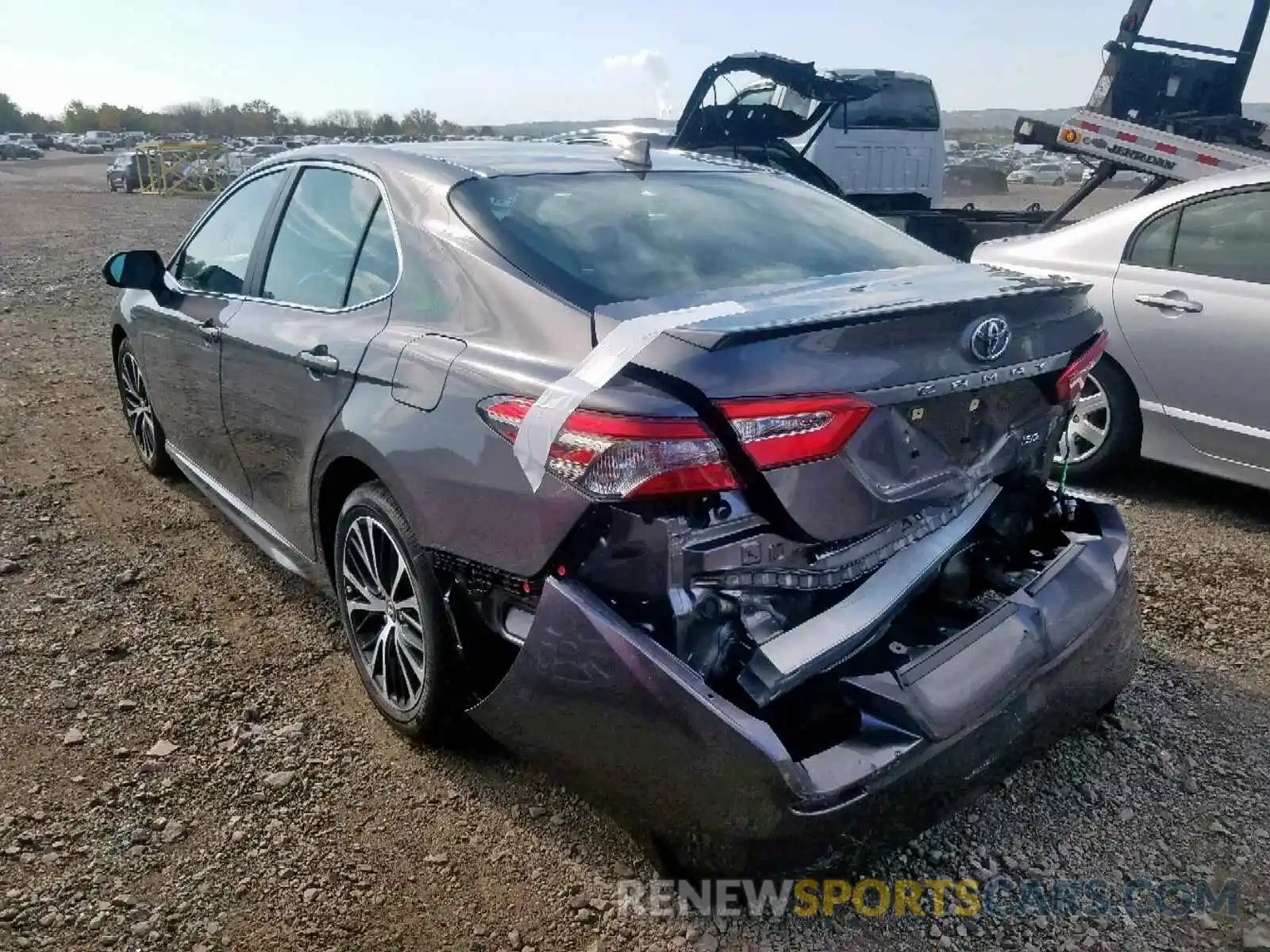 3 Photograph of a damaged car 4T1B11HKXKU748327 TOYOTA CAMRY 2019