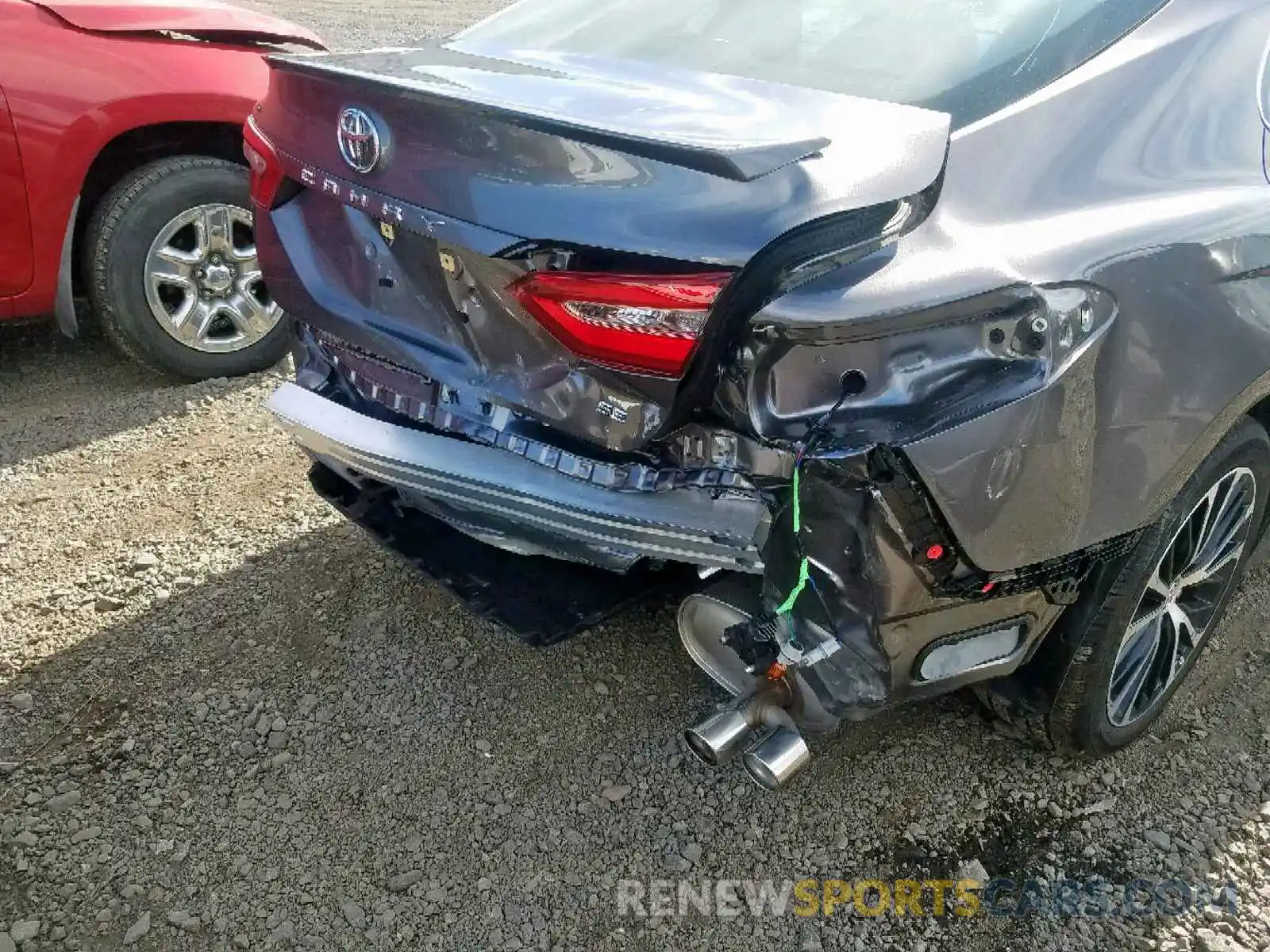 9 Photograph of a damaged car 4T1B11HKXKU748327 TOYOTA CAMRY 2019