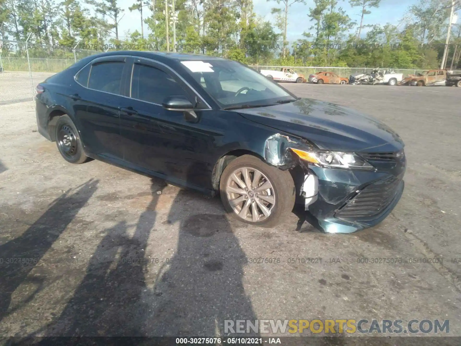 1 Photograph of a damaged car 4T1B11HKXKU749008 TOYOTA CAMRY 2019