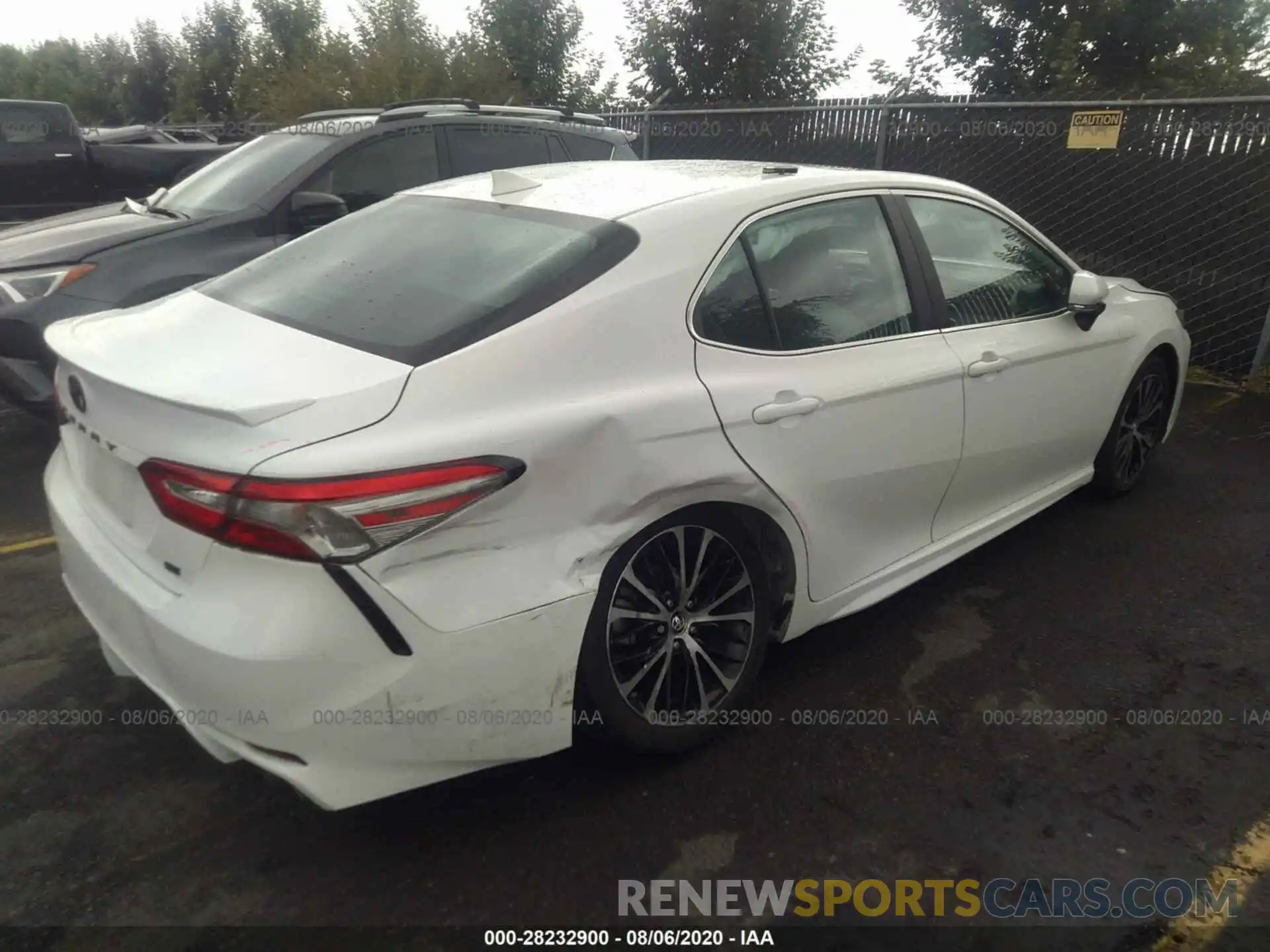 4 Фотография поврежденного автомобиля 4T1B11HKXKU750126 TOYOTA CAMRY 2019