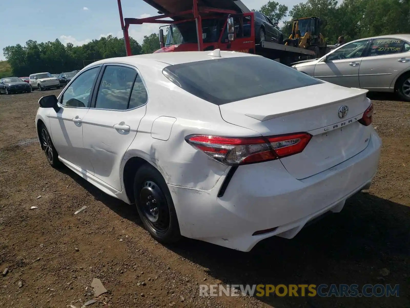 3 Photograph of a damaged car 4T1B11HKXKU750692 TOYOTA CAMRY 2019