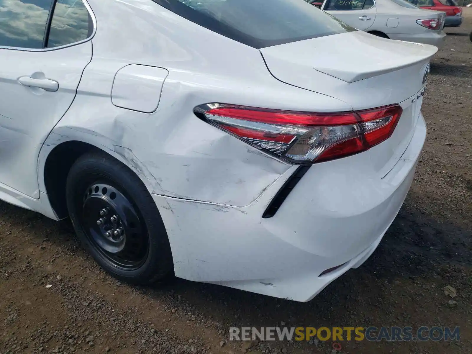 9 Photograph of a damaged car 4T1B11HKXKU750692 TOYOTA CAMRY 2019