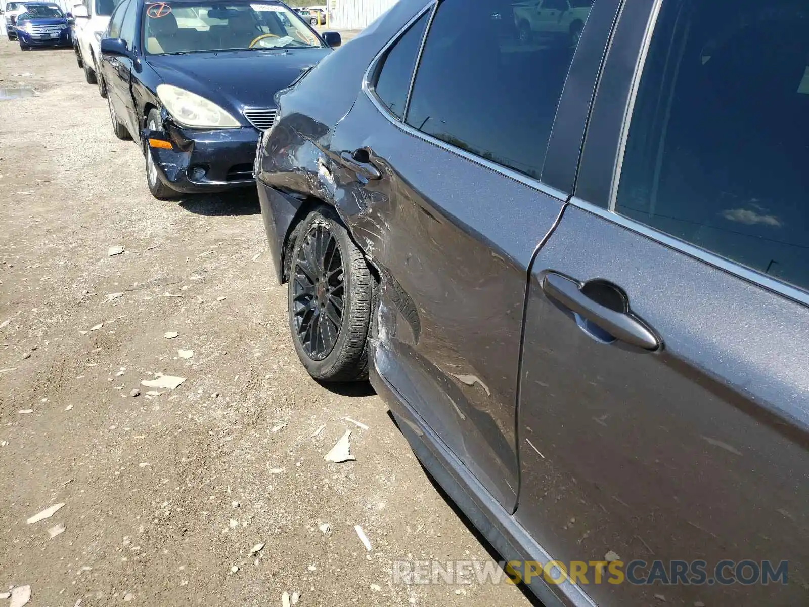 9 Photograph of a damaged car 4T1B11HKXKU751972 TOYOTA CAMRY 2019