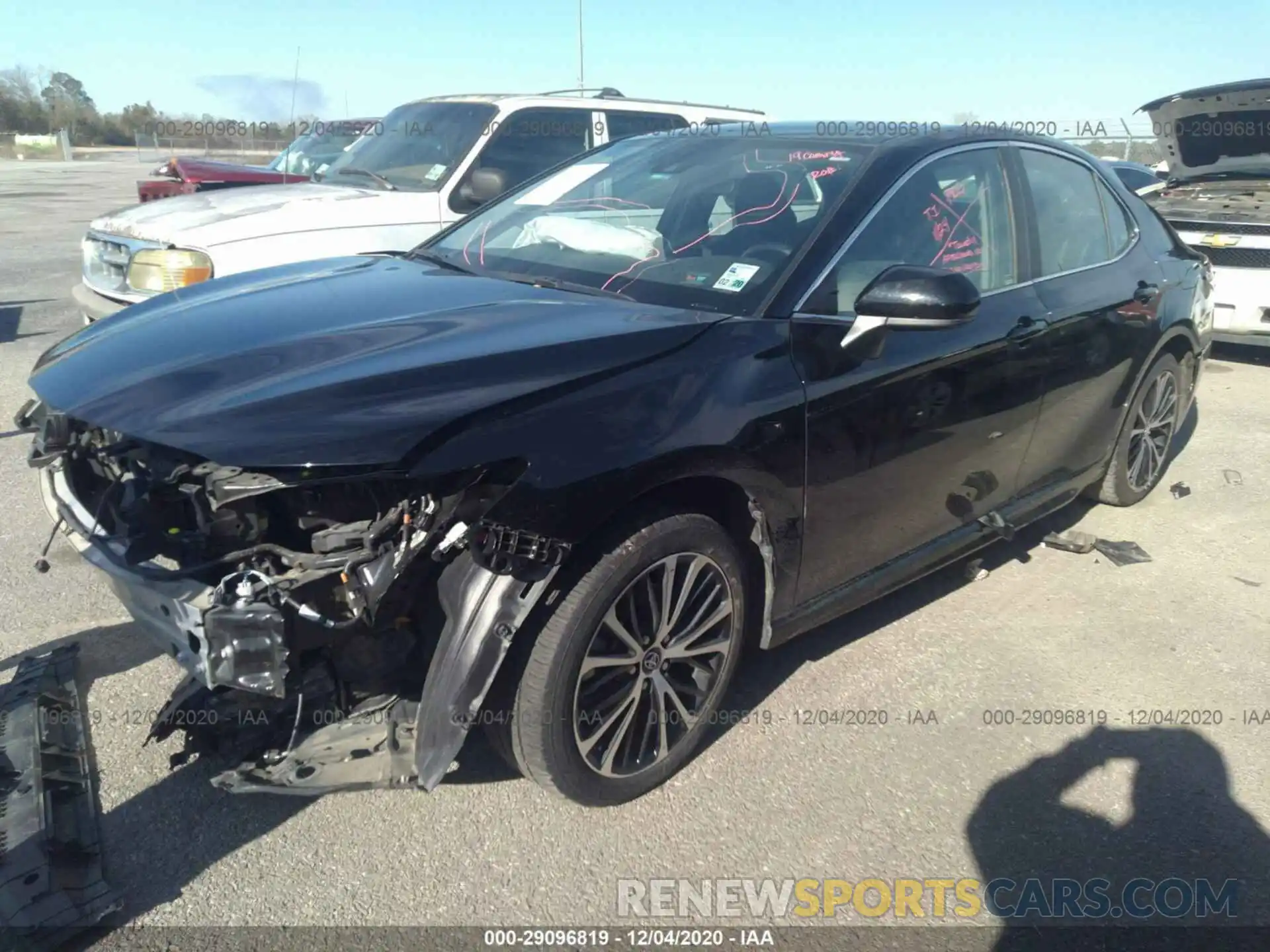 2 Photograph of a damaged car 4T1B11HKXKU752216 TOYOTA CAMRY 2019