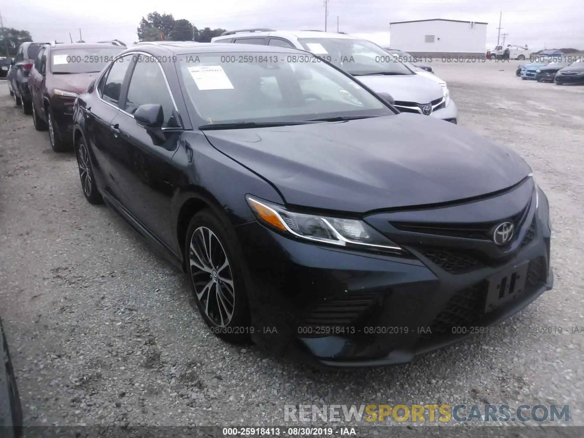 1 Photograph of a damaged car 4T1B11HKXKU752538 TOYOTA CAMRY 2019