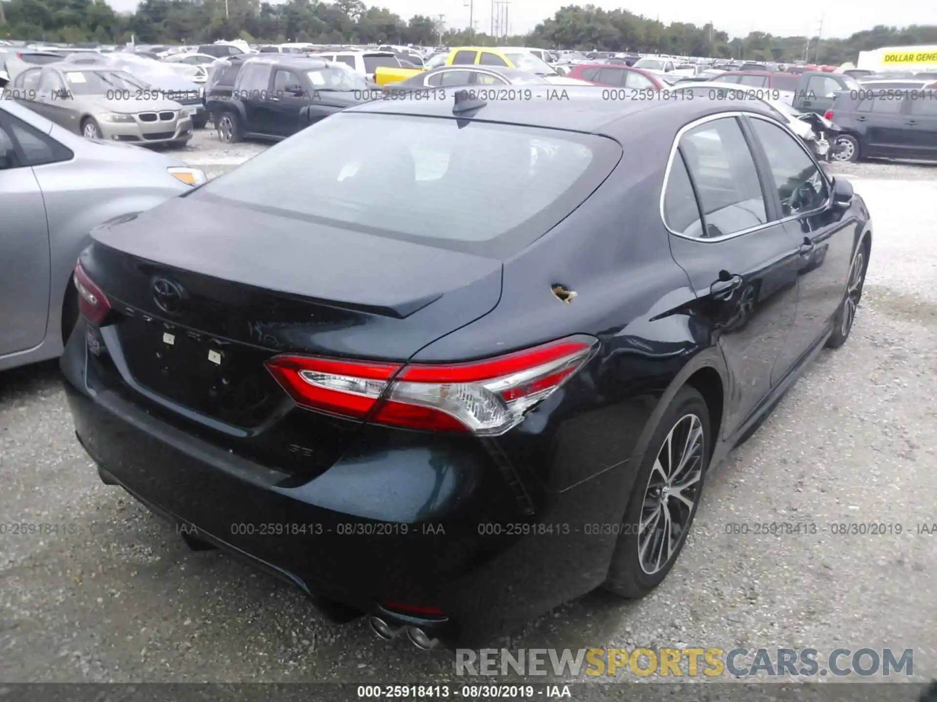 4 Photograph of a damaged car 4T1B11HKXKU752538 TOYOTA CAMRY 2019