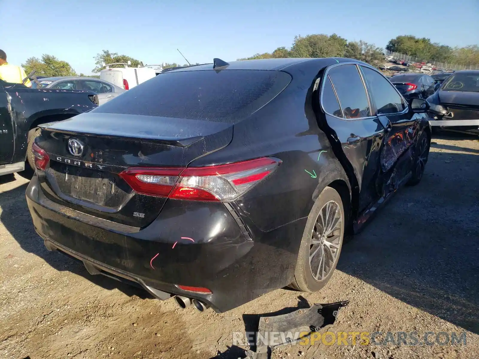 4 Photograph of a damaged car 4T1B11HKXKU752636 TOYOTA CAMRY 2019