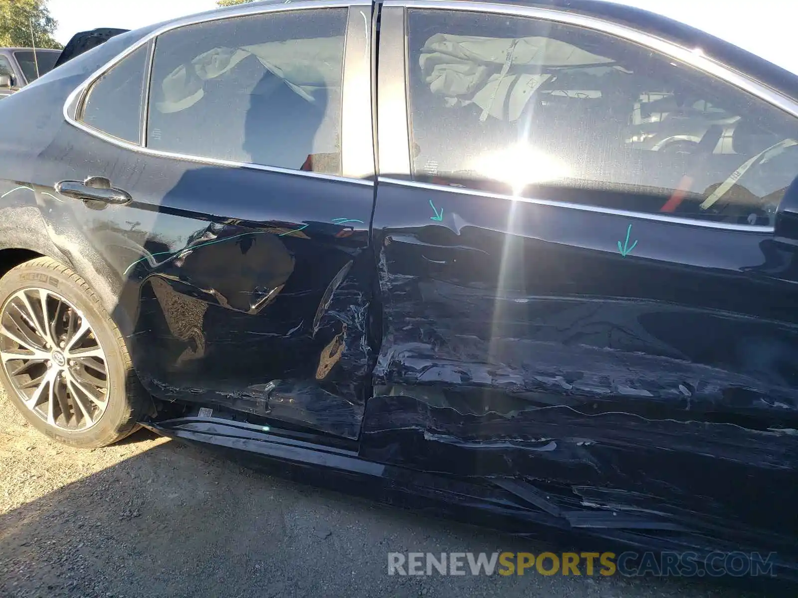 9 Photograph of a damaged car 4T1B11HKXKU752636 TOYOTA CAMRY 2019