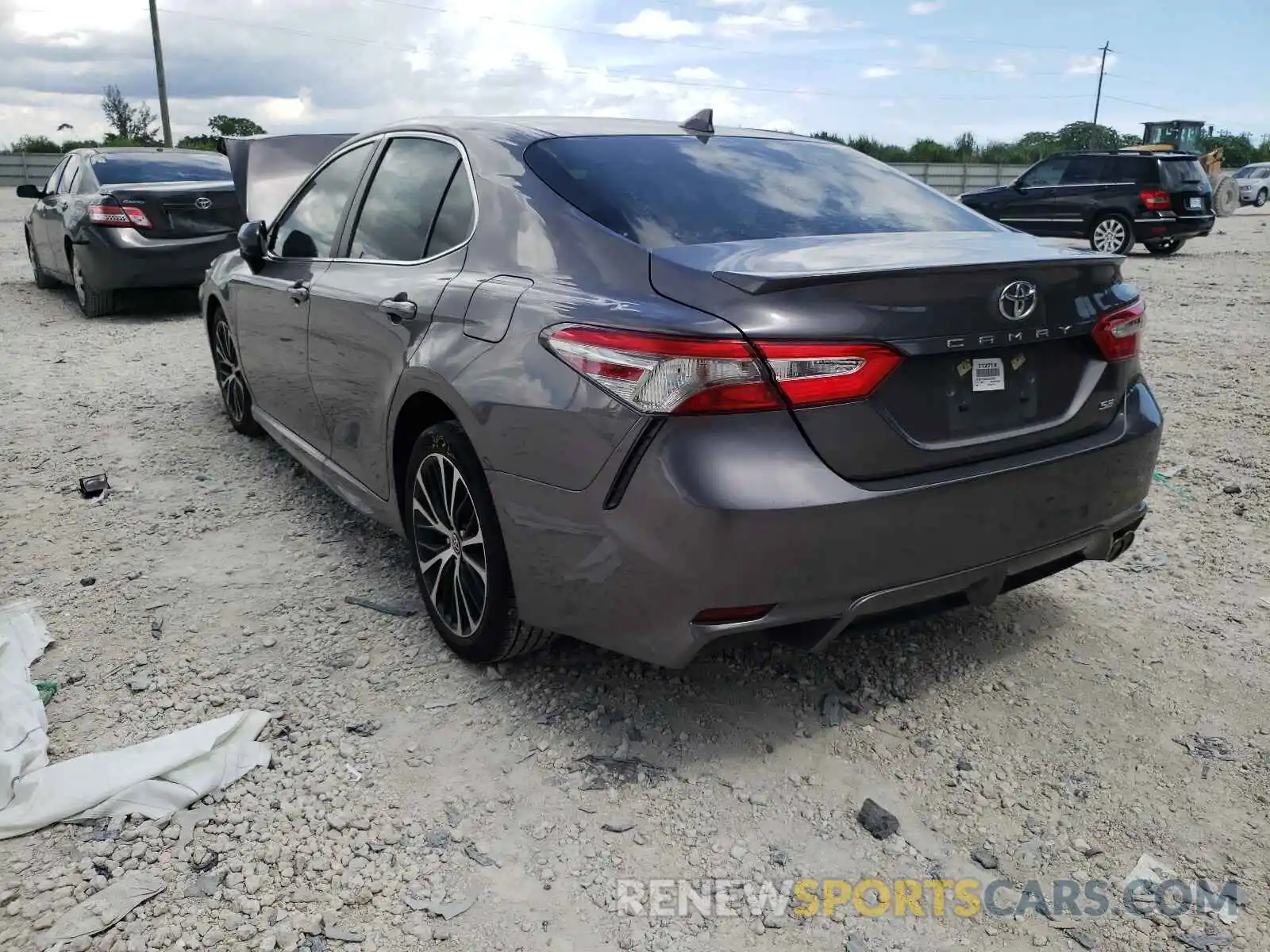 3 Photograph of a damaged car 4T1B11HKXKU752751 TOYOTA CAMRY 2019