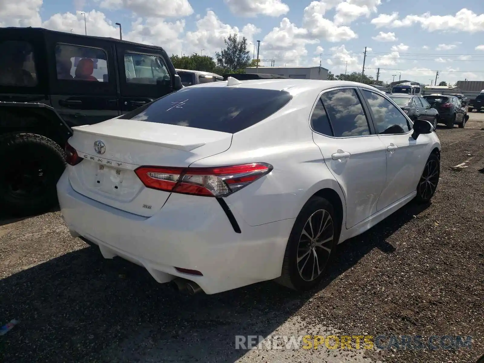 4 Фотография поврежденного автомобиля 4T1B11HKXKU754340 TOYOTA CAMRY 2019